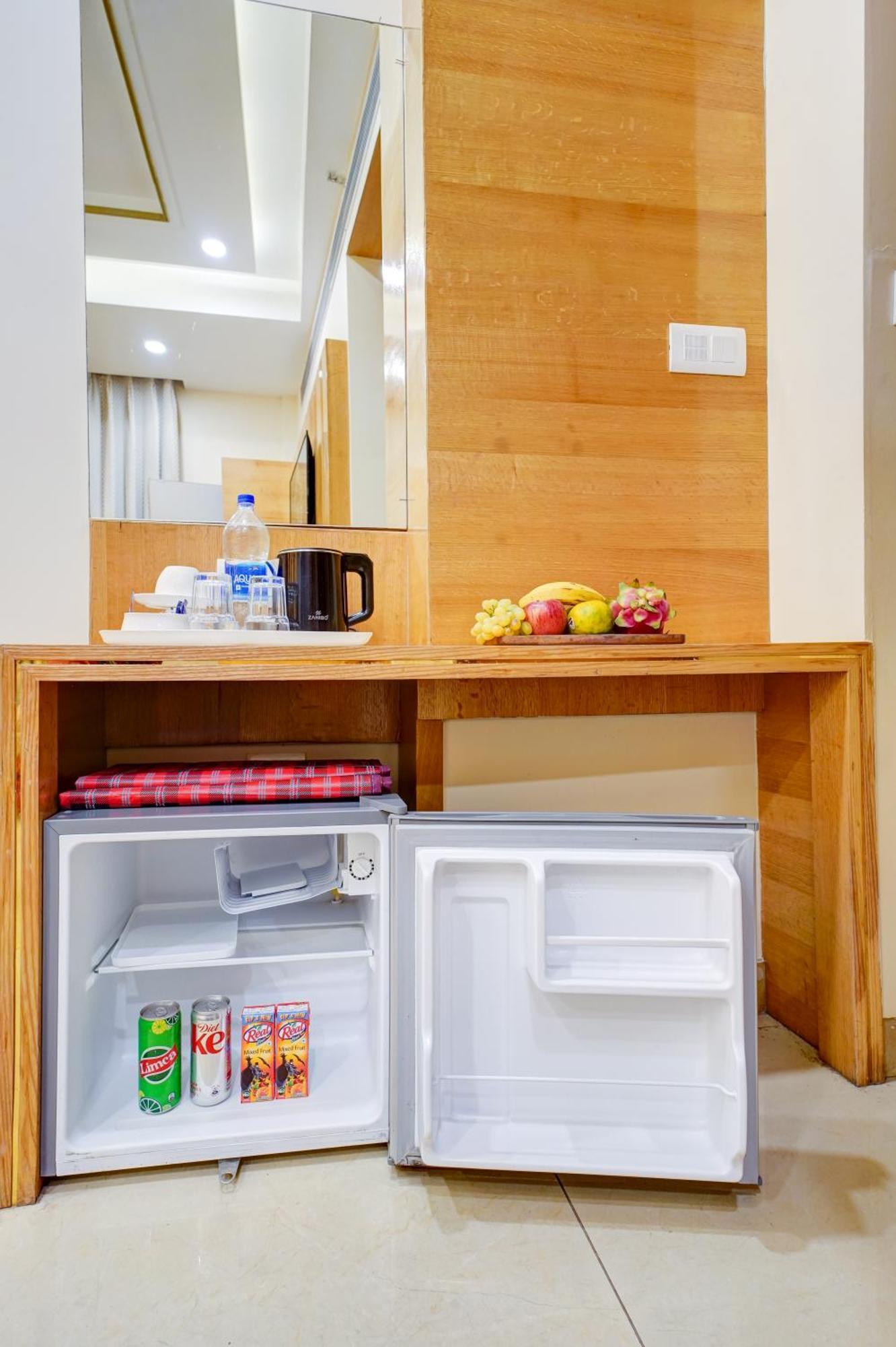 Gold Palace - 03 Mins Walk From Railway Station 3*